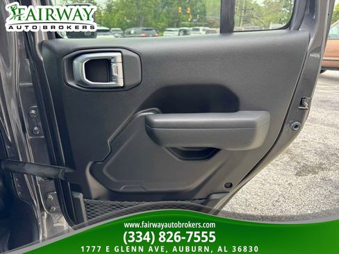 Used 2024 Jeep Wrangler Unlimited Sport AWD/4WD image 29