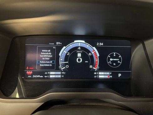 Used 2024 Toyota Tundra Limited AWD/4WD image 32