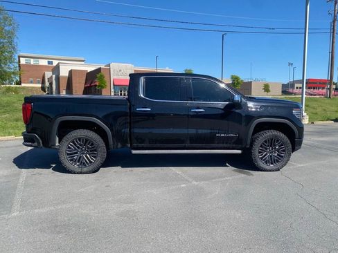 Used 2022 GMC Sierra 1500 Denali Ultimate AWD/4WD image 8
