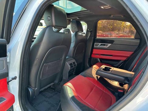 Used 2016 Jaguar XF R-Sport image 17