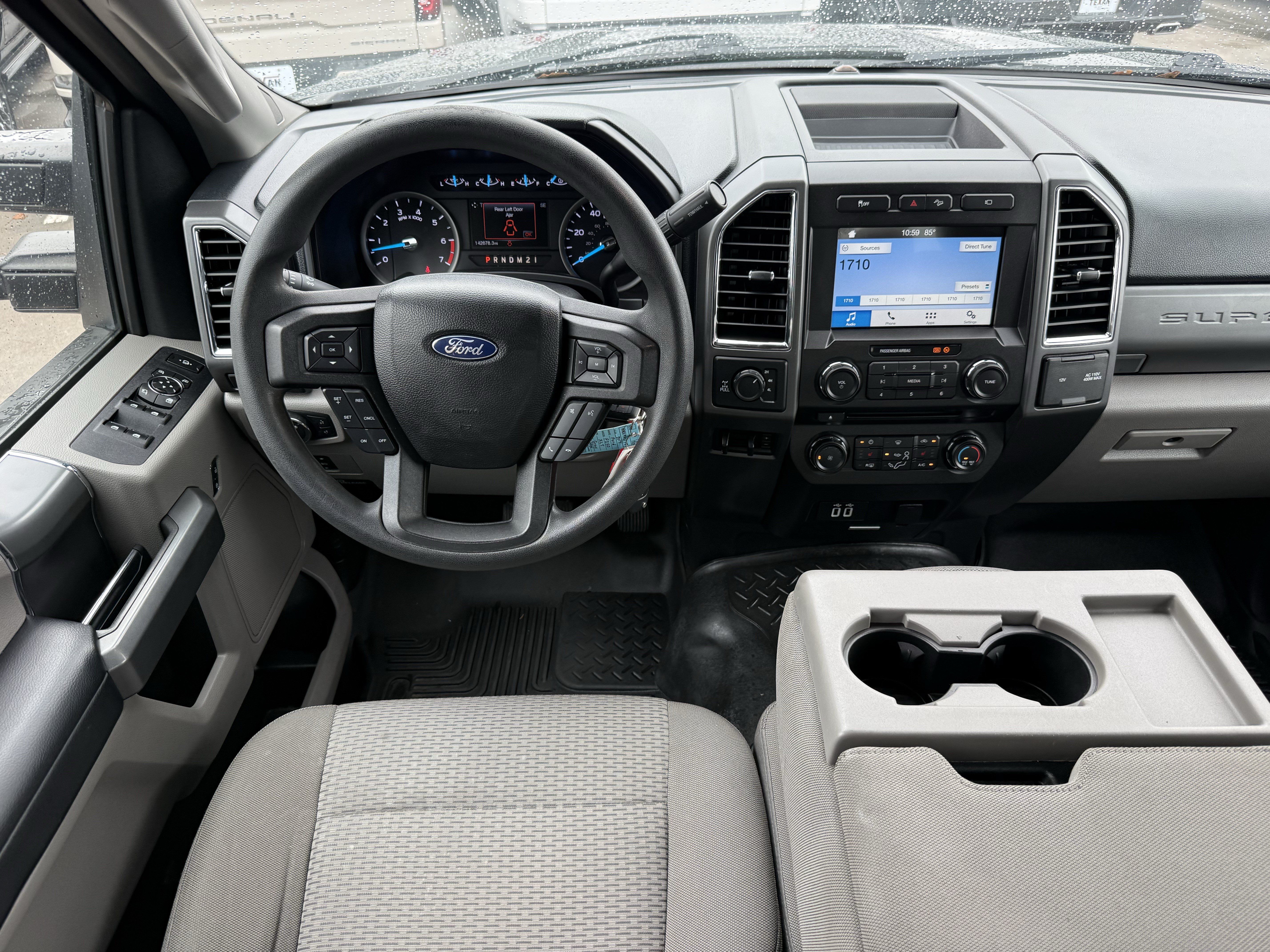 Used 2017 Ford F250 XLT w/ XLT Premium Package AWD/4WD image 14