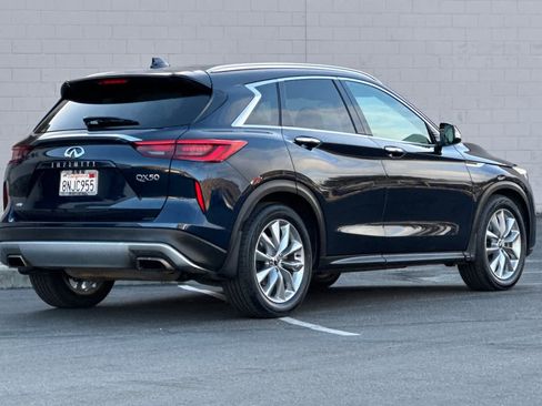 Used 2019 INFINITI QX50 Luxe w/ Navigation Package image 2