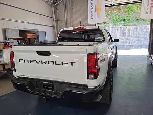 Certified 2024 Chevrolet Colorado Trail Boss AWD/4WD image 7