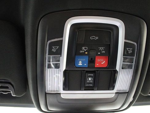 Used 2023 RAM 2500 Laramie AWD/4WD image 35