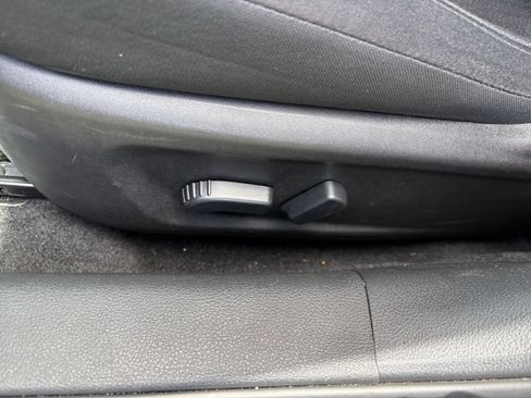 Used 2025 Nissan Altima 2.5 SV FWD image 18