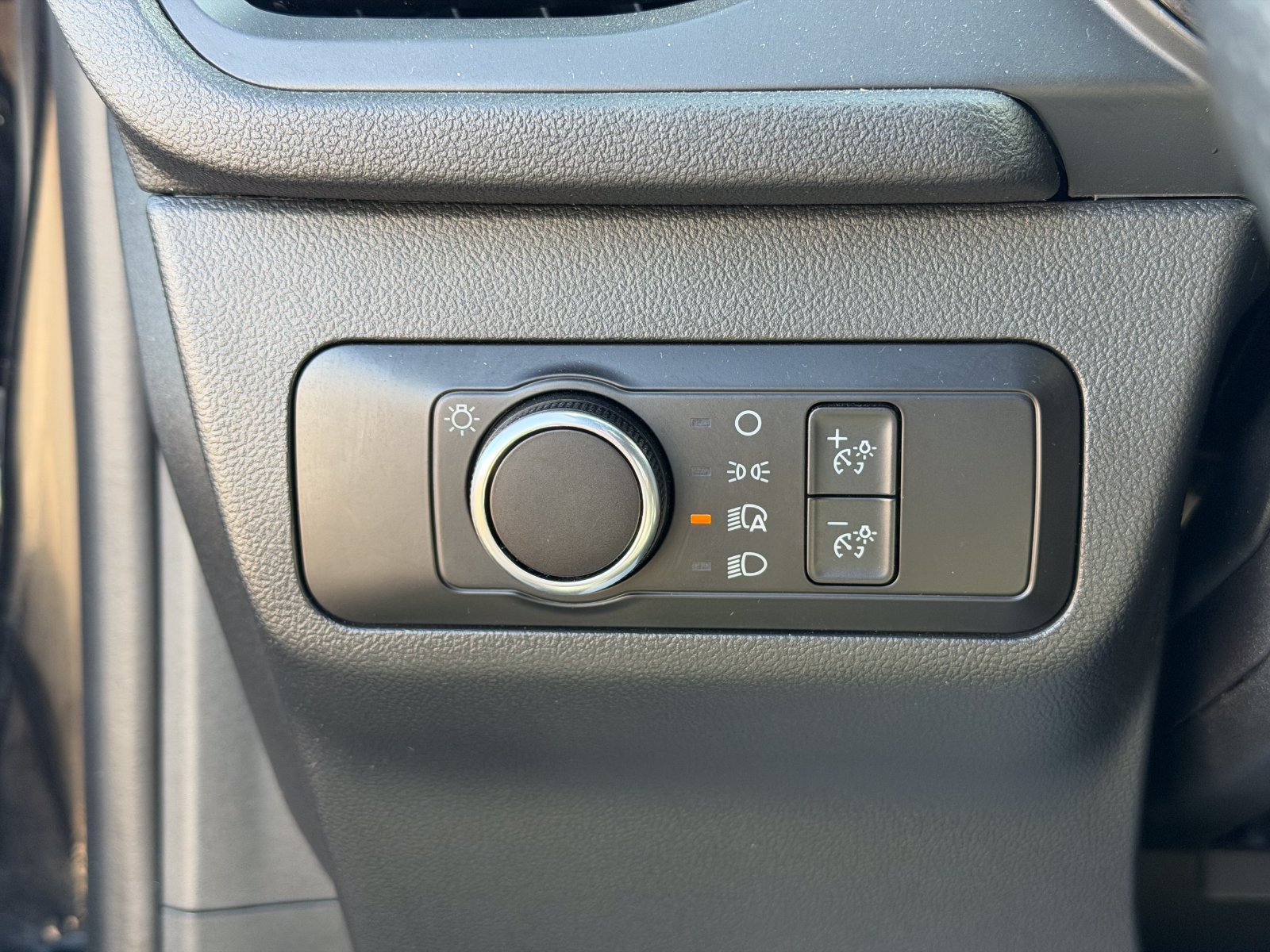 Certified 2025 Ford Escape ST-Line FWD image 26