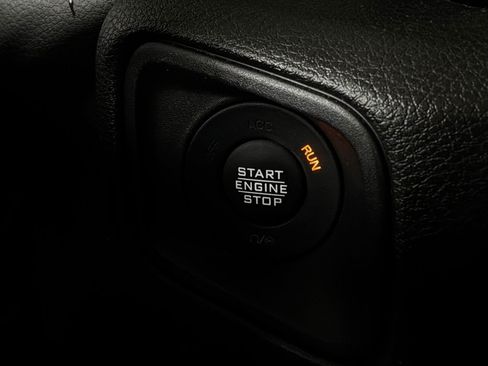 Used 2025 Jeep Wrangler Unlimited Sport AWD/4WD image 26