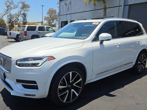 Used 2023 Volvo XC90 B6 Plus w/ Protection Package Premier AWD/4WD image 3