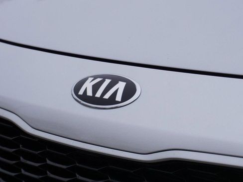 Used 2018 Kia Stinger Premium image 11