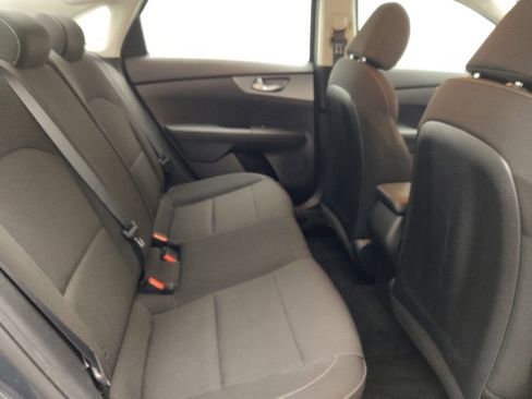 Used 2021 Kia Forte LXS FWD image 19