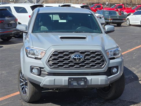 Used 2021 Toyota Tacoma TRD Sport image 4