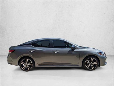 Used 2023 Nissan Sentra SR w/ SR Premium Package FWD image 4