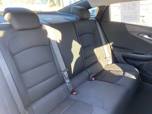 Used 2020 Chevrolet Malibu LS image 25