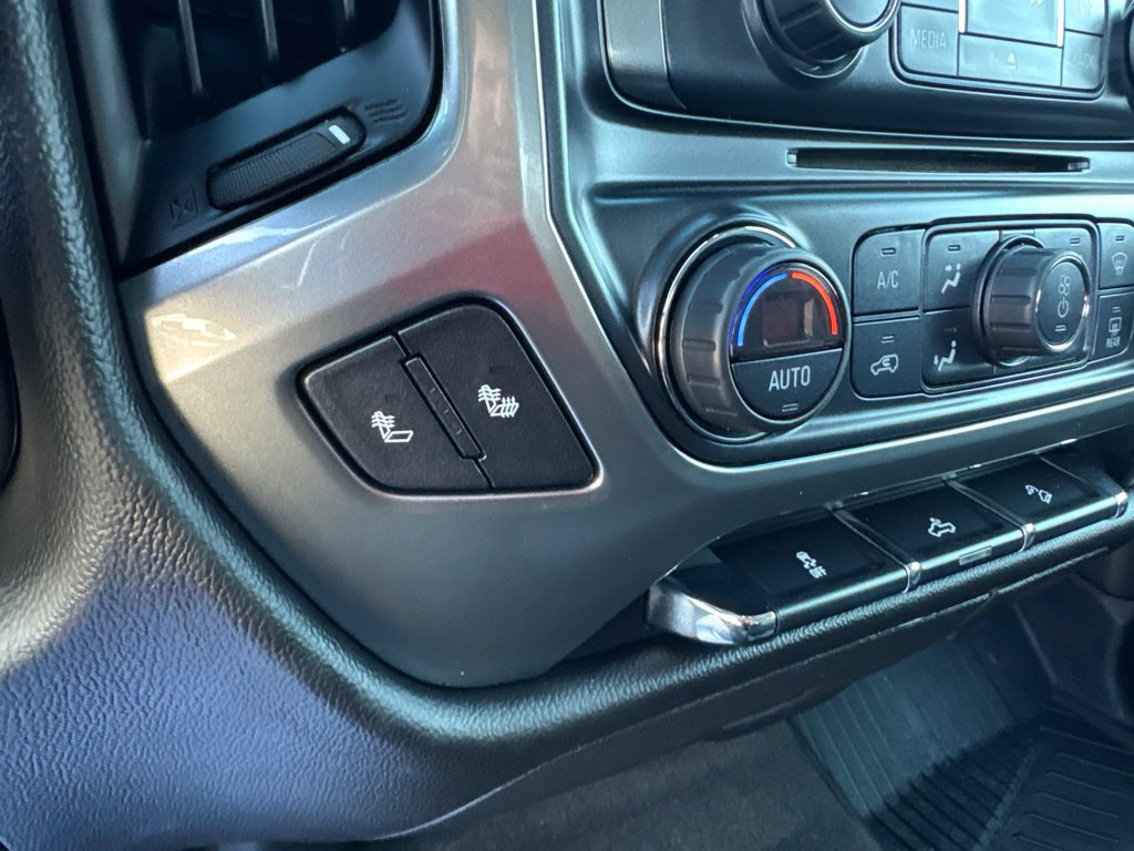 Used 2017 Chevrolet Silverado 1500 LT w/ All Star Edition AWD/4WD image 28