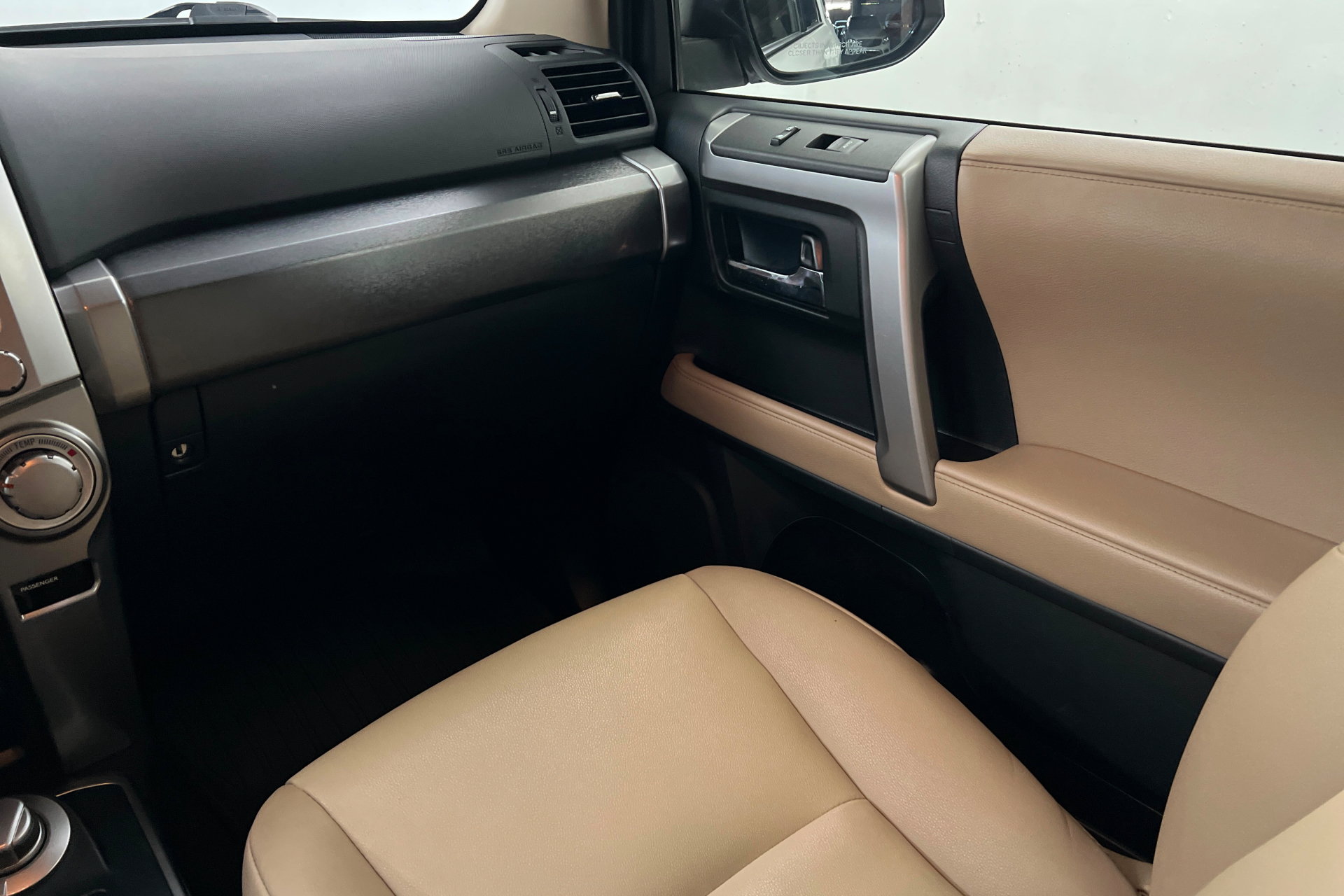 Used 2022 Toyota 4Runner SR5 Premium AWD/4WD image 11