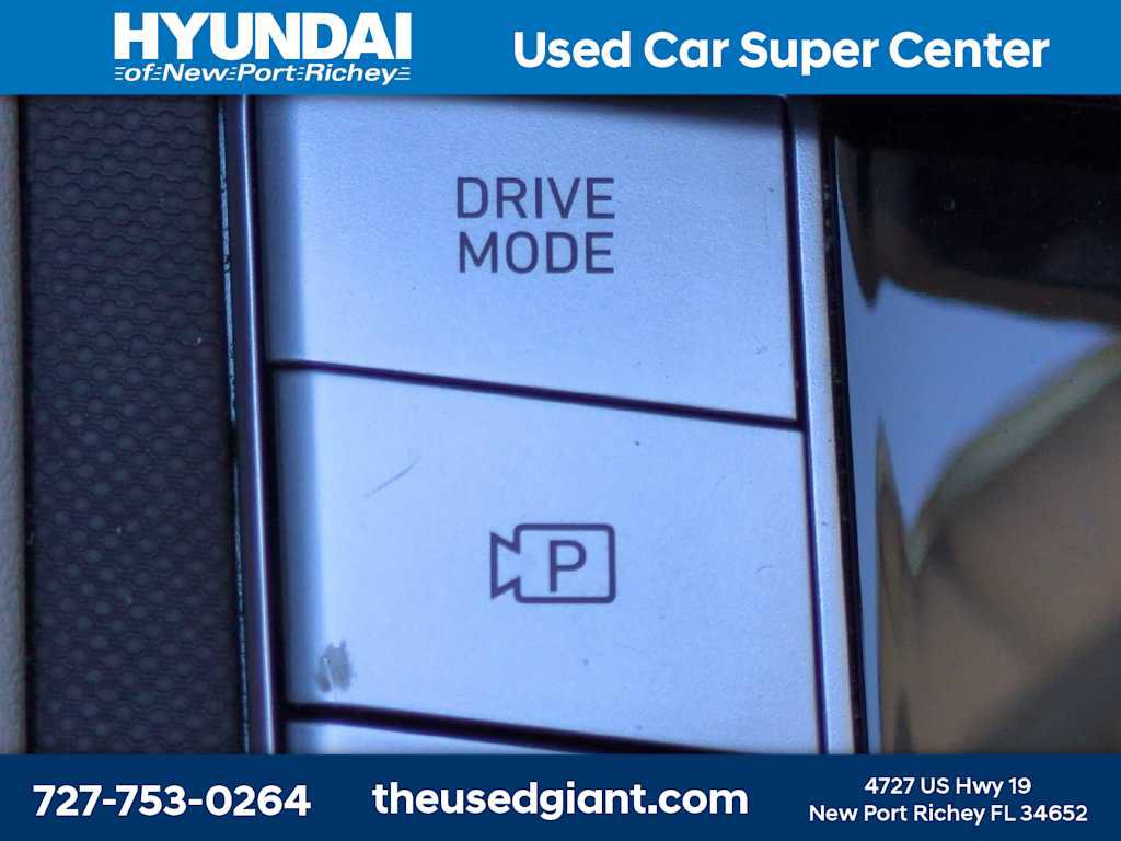 Certified 2025 Hyundai Elantra Limited w/ Cargo Package FWD image 26