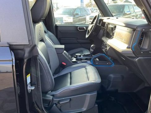 Used 2024 Ford Bronco Black Diamond AWD/4WD image 39