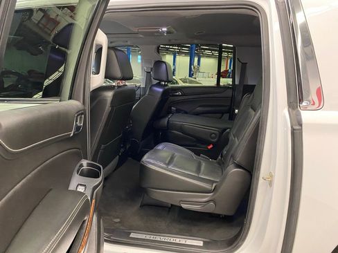 Used 2019 Chevrolet Suburban Premier image 14