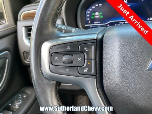 Used 2023 Chevrolet Suburban Premier AWD/4WD image 22
