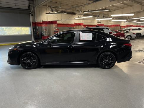 Certified 2025 Toyota Camry SE image 7