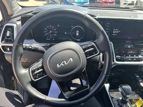 Used 2023 Kia Sorento SX AWD/4WD image 15