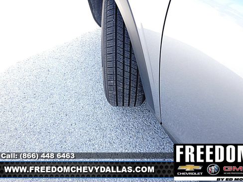 Certified 2025 Chevrolet Trax LT w/ Driver Confidence Package FWD image 38