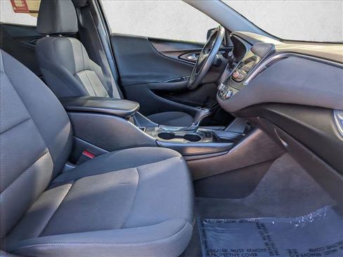 Used 2018 Chevrolet Malibu LT FWD image 20