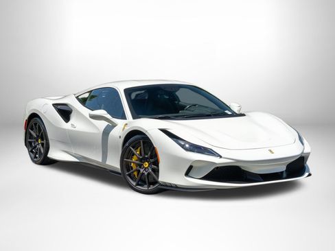 Used 2022 Ferrari F8 Tributo RWD image 1