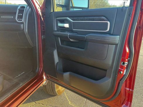 Used 2024 RAM 3500 Big Horn w/ Sport Appearance Package image 23