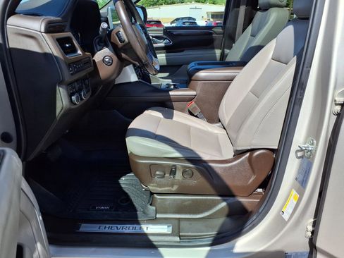 Used 2021 Chevrolet Tahoe LT w/ LT Signature Package AWD/4WD image 16