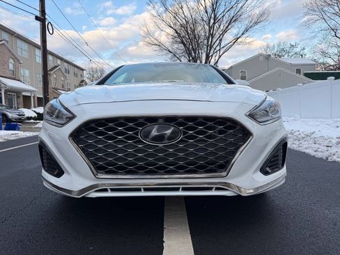Used 2018 Hyundai Sonata SEL w/ Tech Package 04 FWD image 3