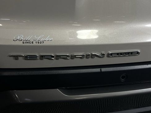 Used 2025 GMC Terrain Elevation image 13