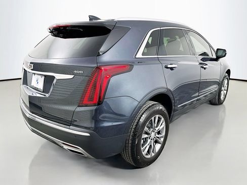 Used 2021 Cadillac XT5 Premium Luxury w/ LPO, Floor Liner Package FWD image 5