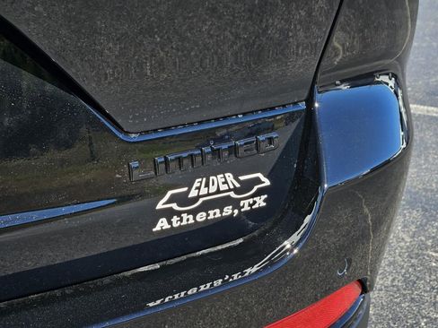 New 2025 Jeep Grand Cherokee Limited image 8