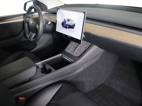 Used 2023 Tesla Model Y Long Range image 22