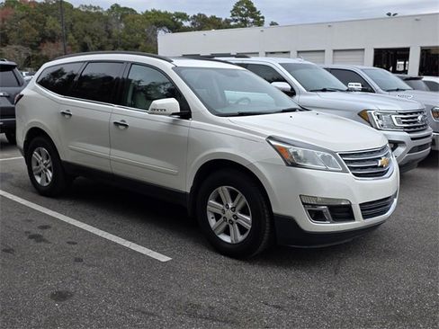 Used 2013 Chevrolet Traverse LT image 1