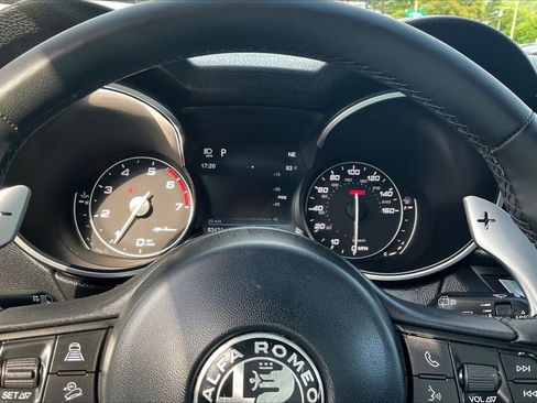 Used 2018 Alfa Romeo Stelvio Ti Sport AWD/4WD image 13