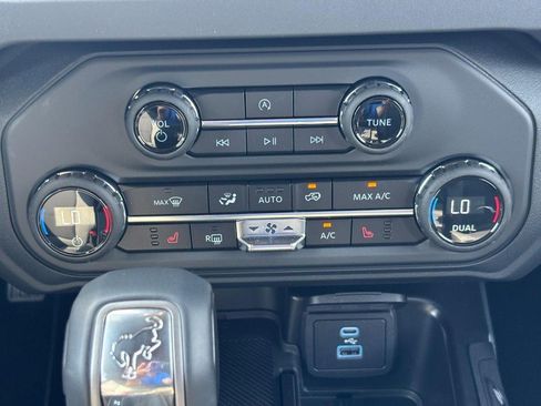 New 2025 Ford Bronco Big Bend image 9