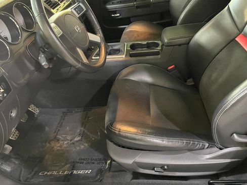 Used 2009 Dodge Challenger SRT8 image 15