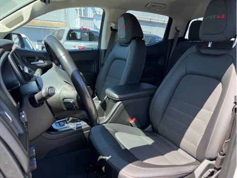 Used 2022 GMC Canyon AT4 w/ Trailering Package image 8