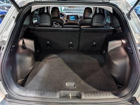 Used 2022 Jeep Cherokee Latitude Lux FWD image 20