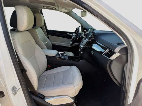 Used 2017 Mercedes-Benz GLS 550 4MATIC image 16