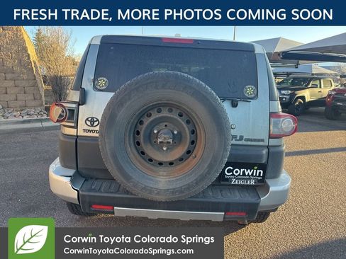 Used 2012 Toyota FJ Cruiser 4WD w/ Convenience Pkg image 7