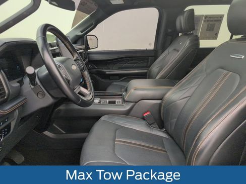 Certified 2023 Ford Expedition Platinum RWD image 4