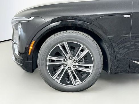 New 2025 Cadillac Lyriq Luxury image 20