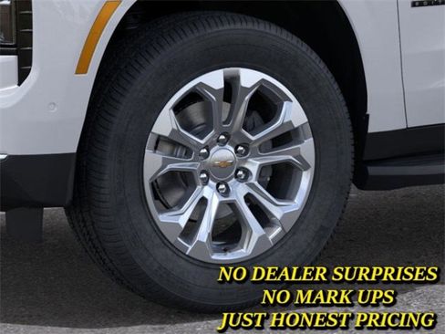 New 2026 Chevrolet Suburban LT w/ Comfort Package image 9