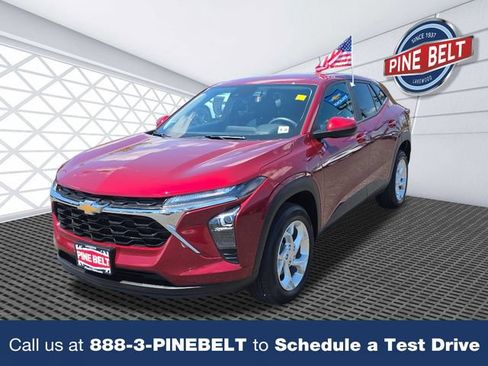 Certified 2024 Chevrolet Trax LS w/ LS Convenience Package FWD image 1