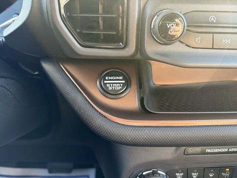 Used 2024 Ford Bronco Sport Outer Banks AWD/4WD image 17