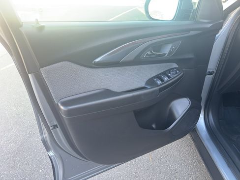 Used 2023 Chevrolet TrailBlazer LT w/ Convenience Package image 5