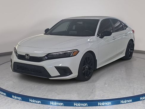 Used 2023 Honda Civic Sport image 1